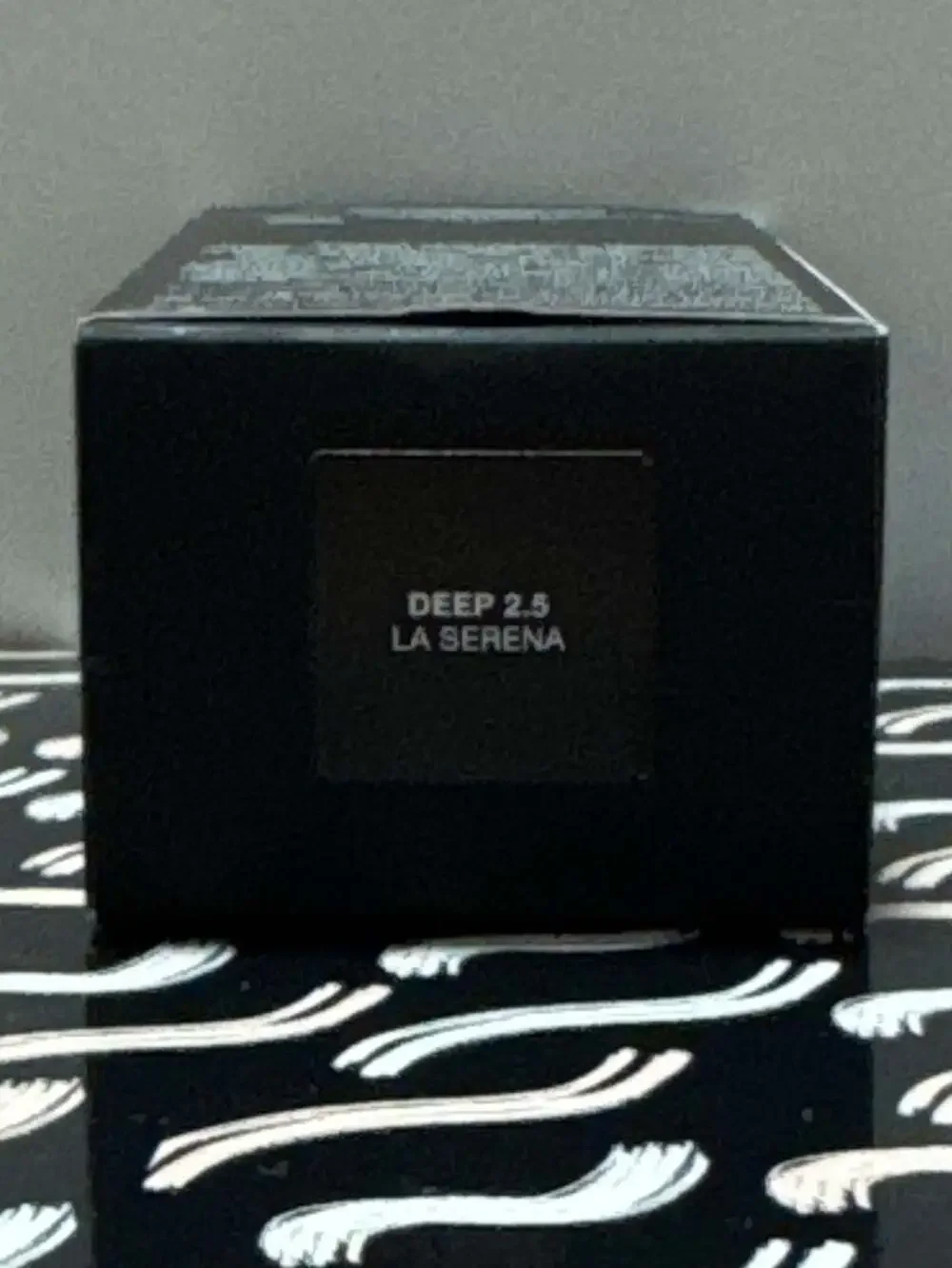 NARS Light Reflecting Foundation Deep 2.5 La Serena 1 Fl. Oz. 30 mL